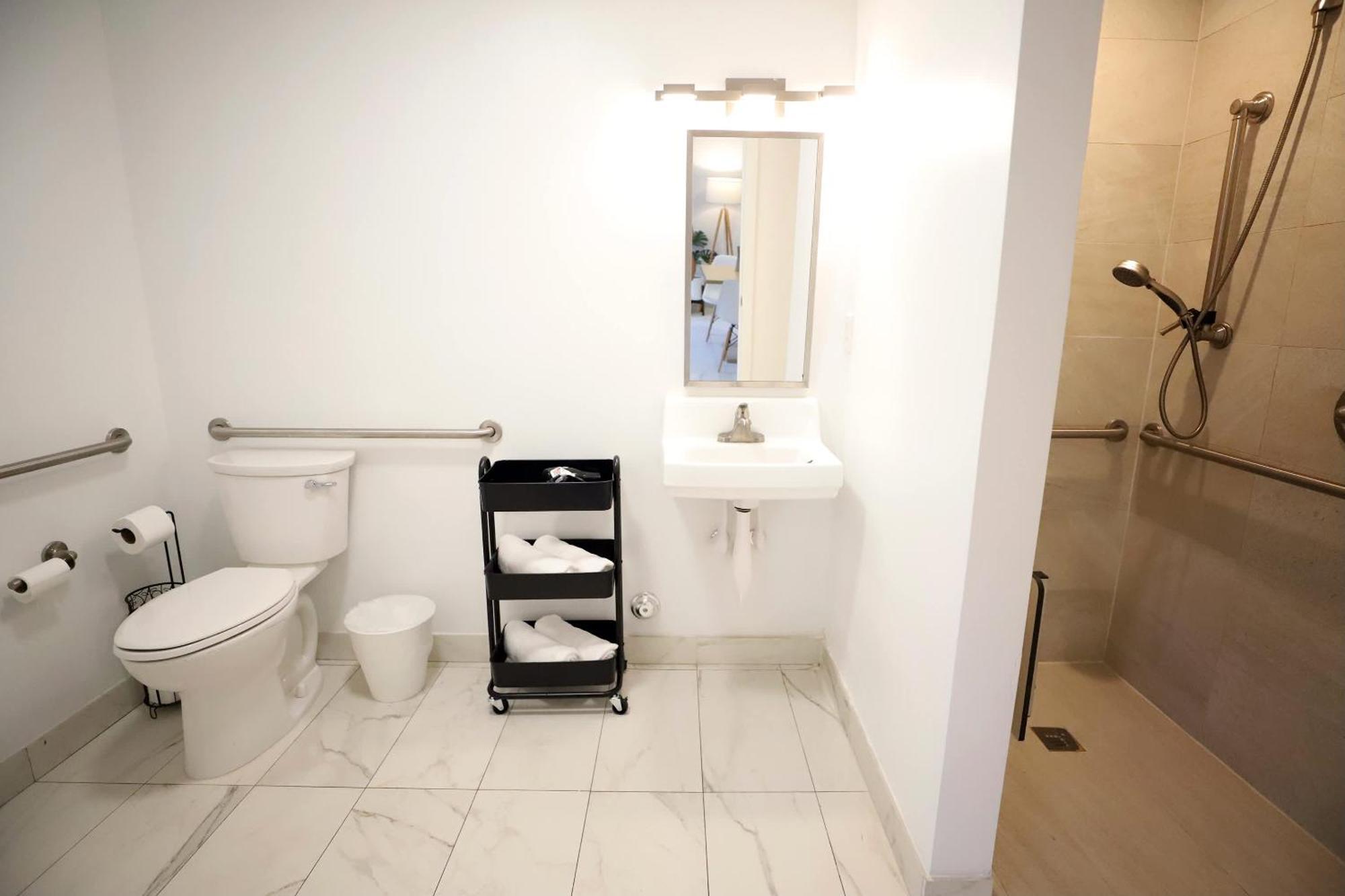 3 Bedroom 3 Bathroom Miami Beach Apartment With Free Parking Bagian luar foto